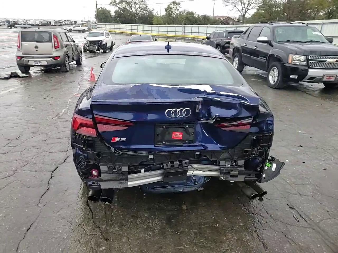 Фото: WAUC4CF53JA023786