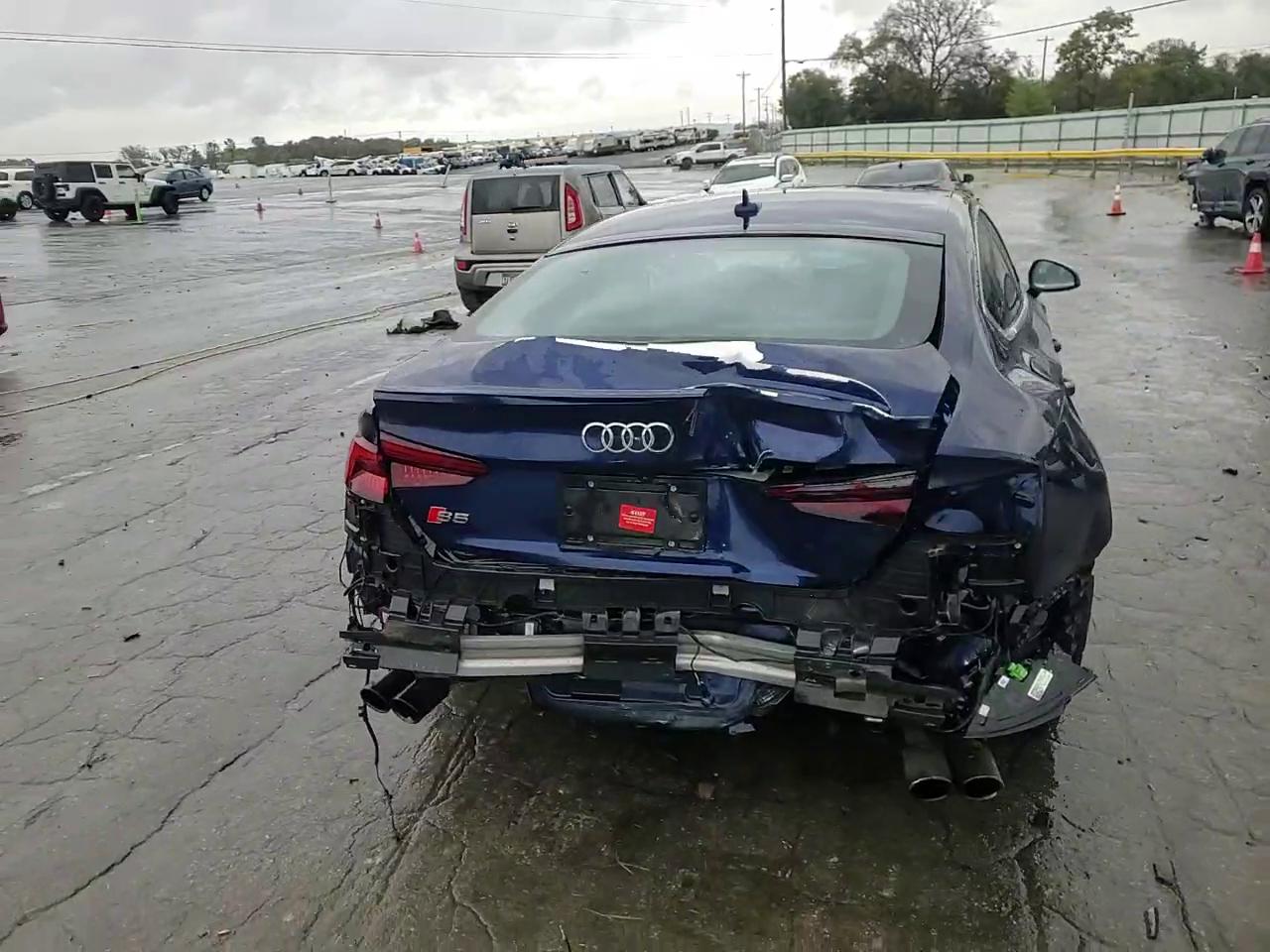 Фото: WAUC4CF53JA023786