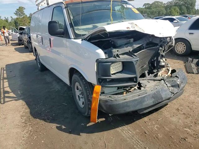 2008 Chevrolet Express 15 VIN: 1GCFG15X981198925 Lot: 81922715