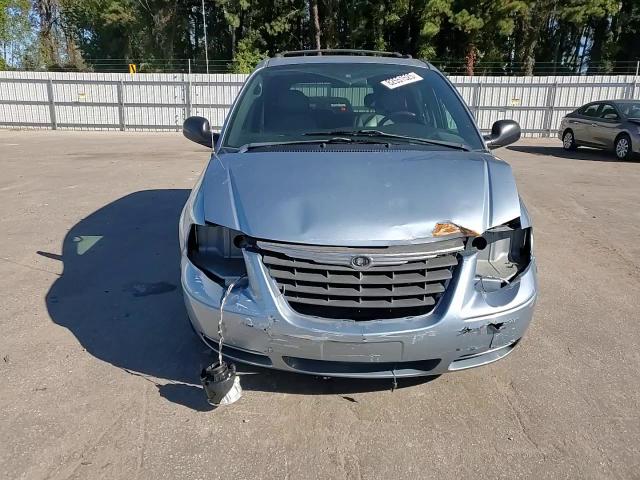 2005 Chrysler Town & Country Touring VIN: 2C4GP54L65R167066 Lot: 82551525