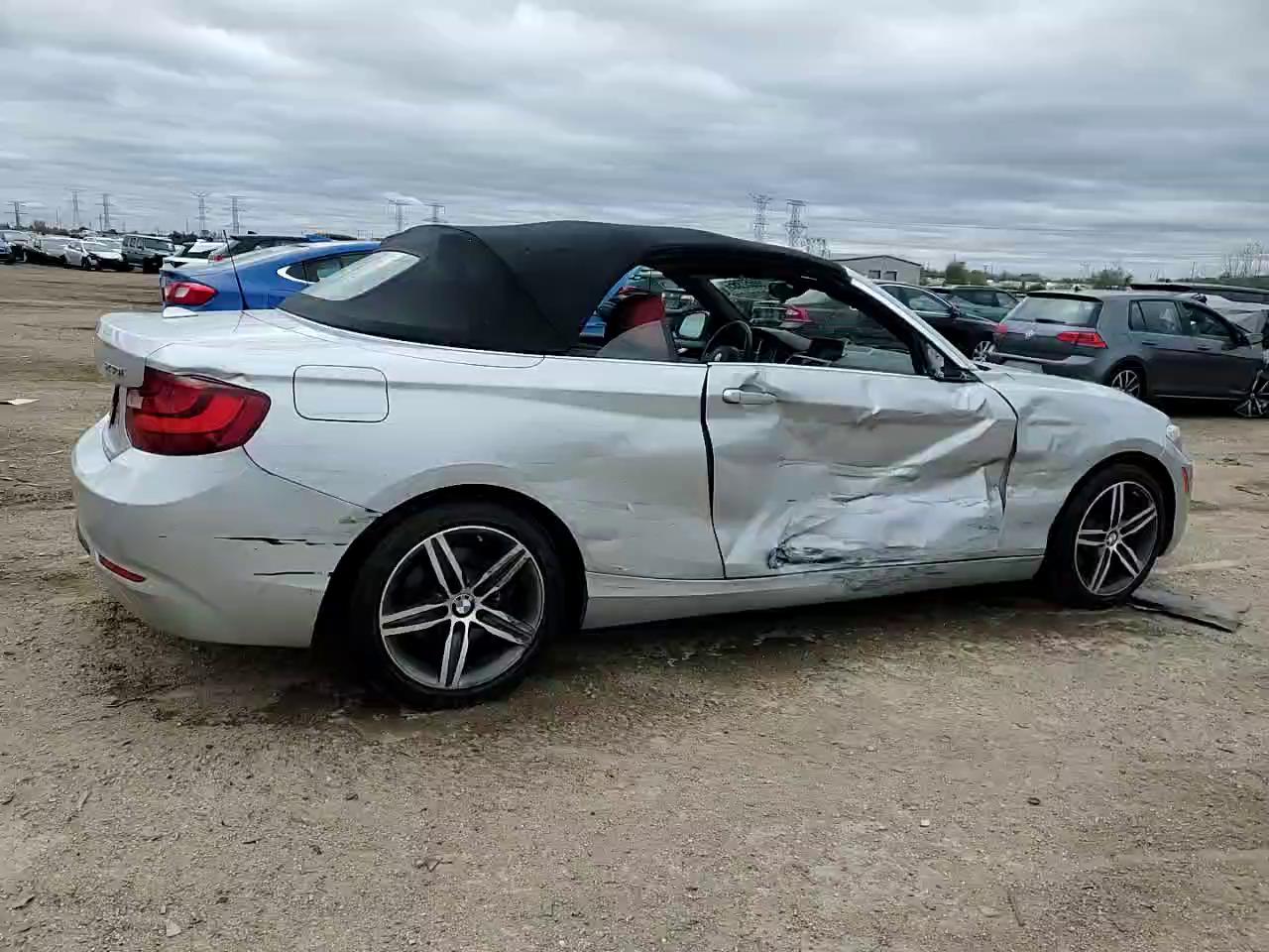 Фото: WBA2M9C54HV717425