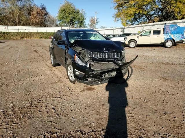 2018 Jeep Compass Latitude VIN: 3C4NJCBB2JT318743 Lot: 90016535