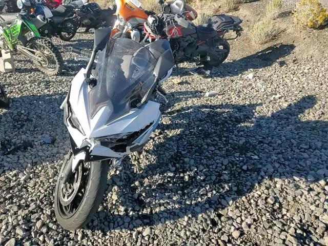 2025 Kawasaki Ex500 H VIN: ML5EXGH15SDA34015 Lot: 82204535