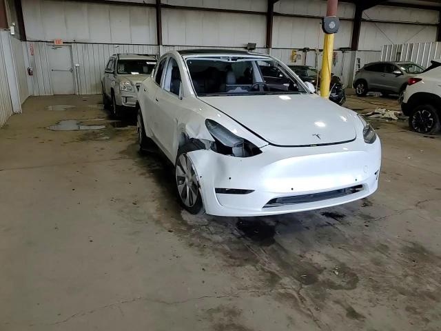 2022 Tesla Model Y VIN: 7SAYGDEE0NA011955 Lot: 87469875