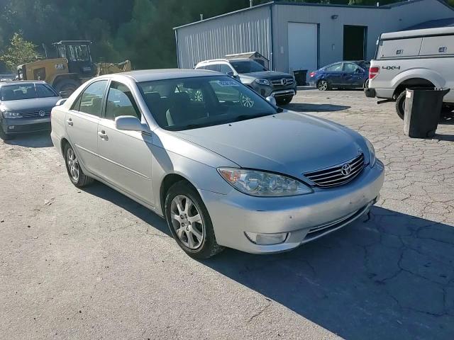 2005 Toyota Camry Le VIN: 4T1BE32K55U961764 Lot: 82381485