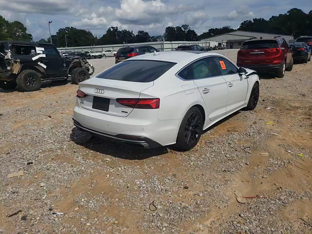 Фото: WAUCNCF59LA002229