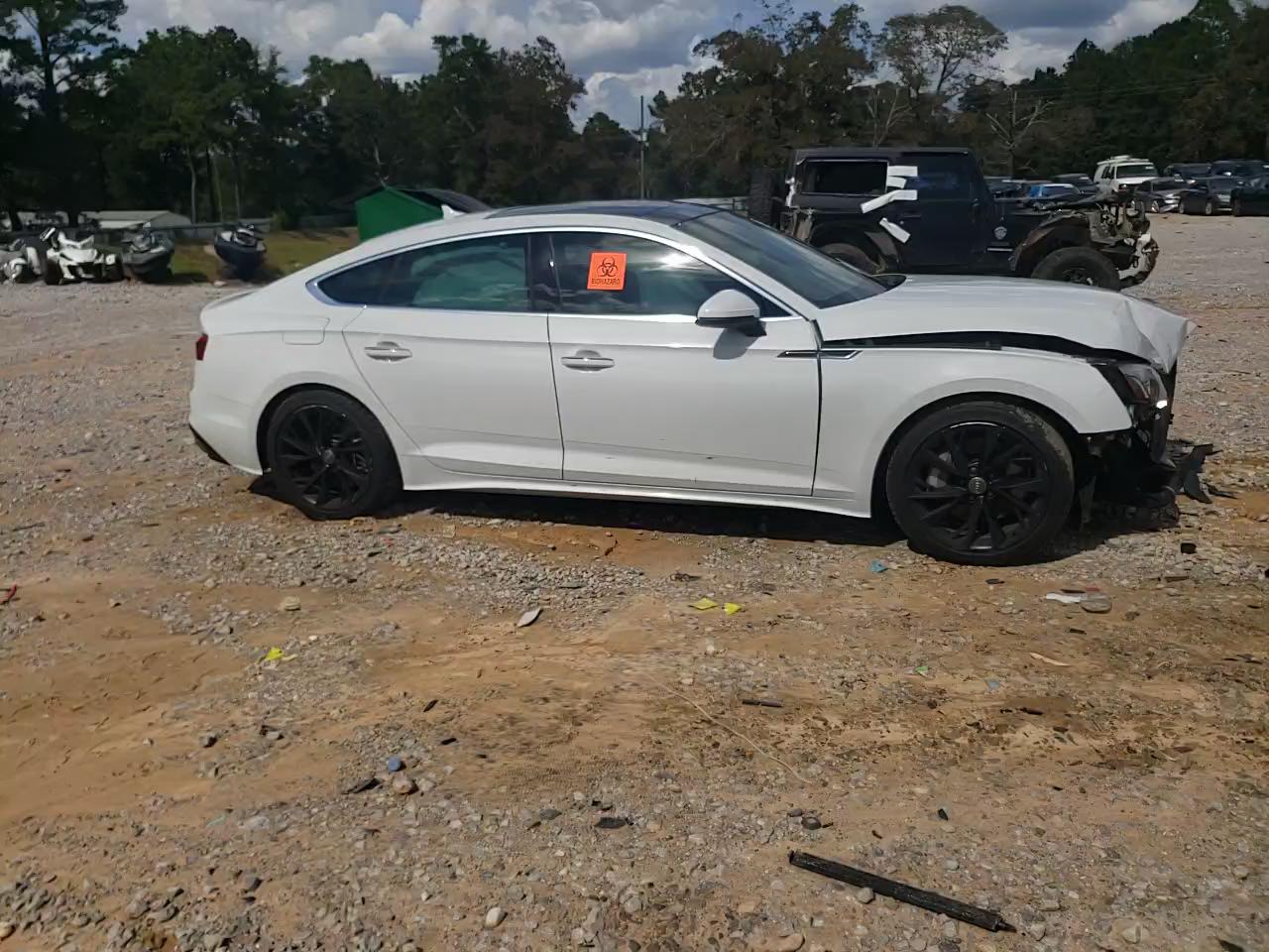 Фото: WAUCNCF59LA002229