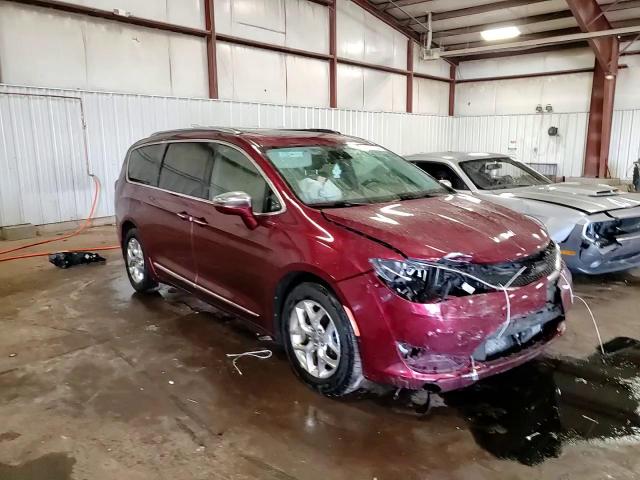2017 Chrysler Pacifica Limited VIN: 2C4RC1GG8HR517670 Lot: 86470345