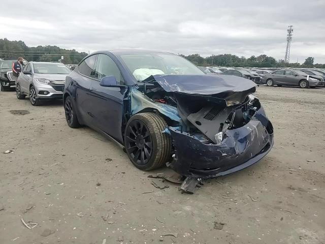 2024 Tesla Model Y VIN: 7SAYGDEE5RF154456 Lot: 82469065
