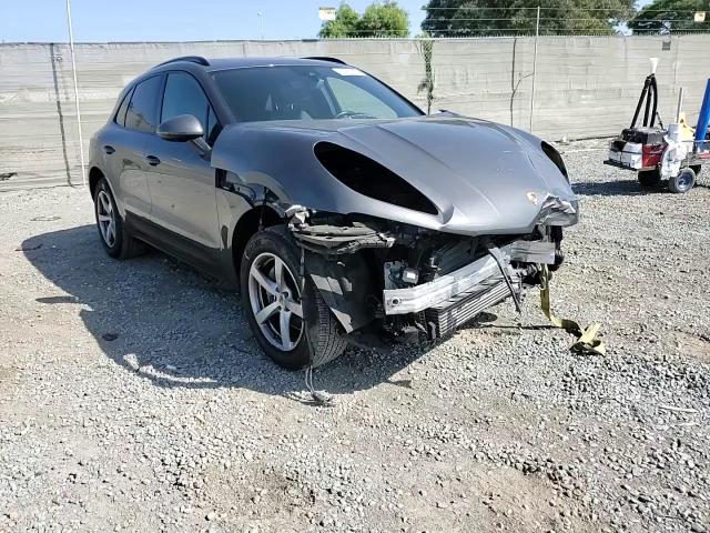 2018 Porsche Macan VIN: WP1AA2A55JLB21533 Lot: 85369405