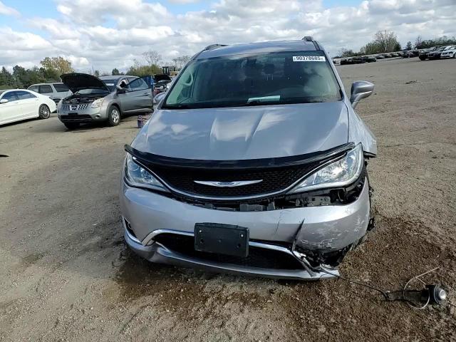 2018 Chrysler Pacifica Touring L VIN: 2C4RC1BG0JR210992 Lot: 90378685