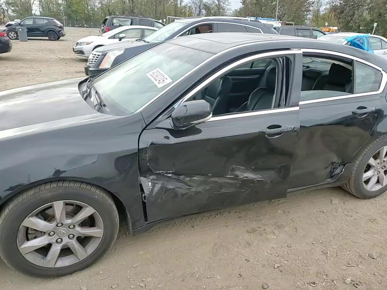 Фото: 19UUA8F54EA005737