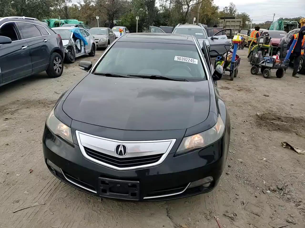 Фото: 19UUA8F54EA005737