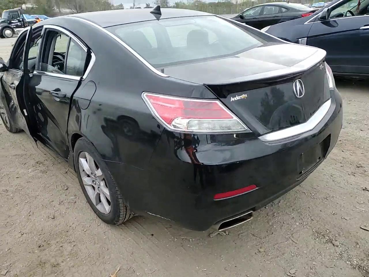 Фото: 19UUA8F54EA005737