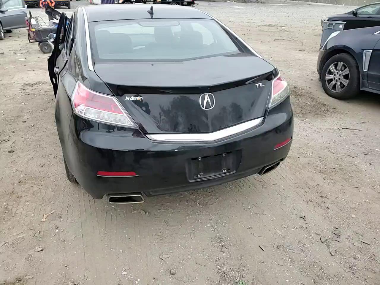 Фото: 19UUA8F54EA005737