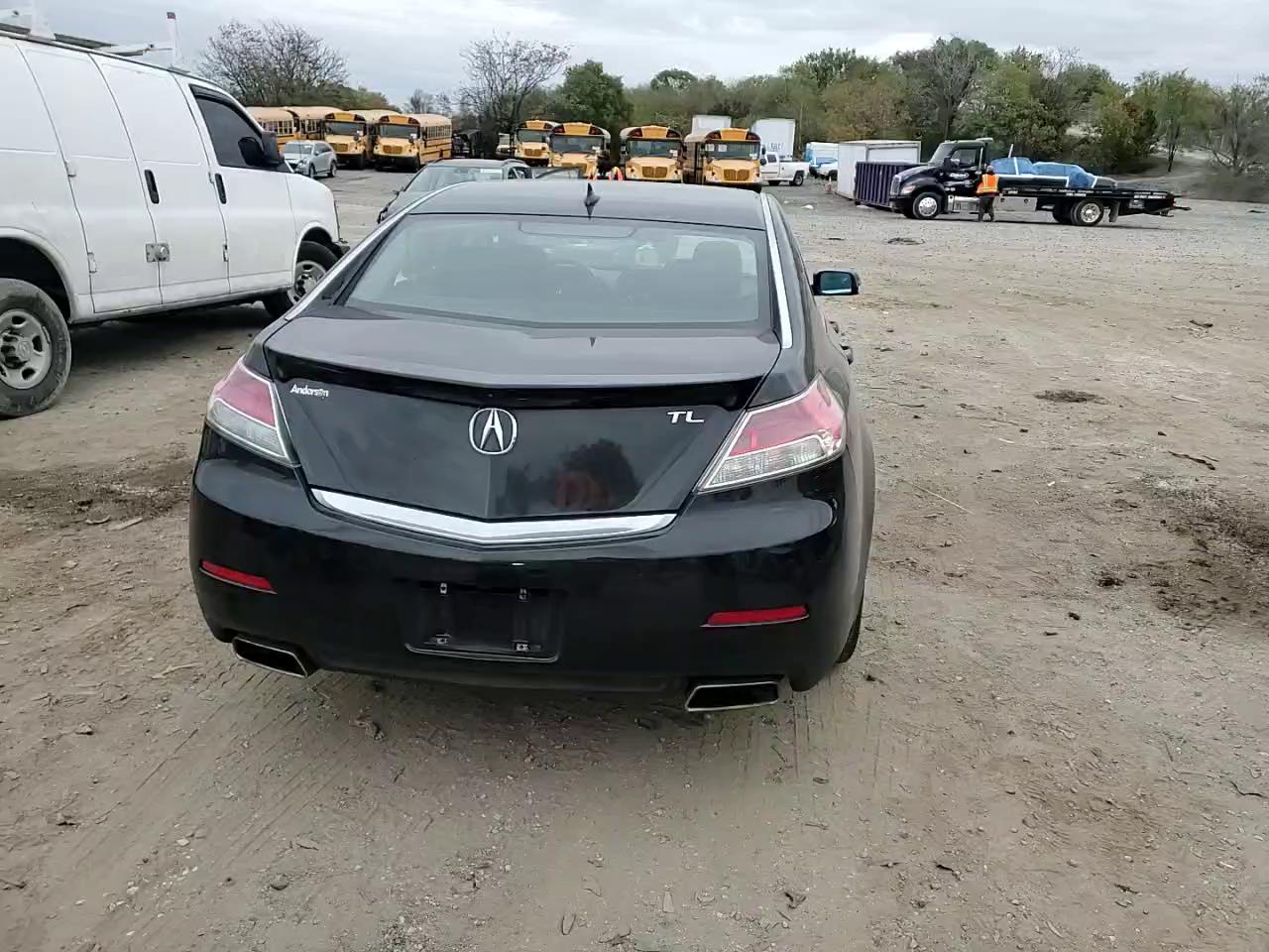 Фото: 19UUA8F54EA005737