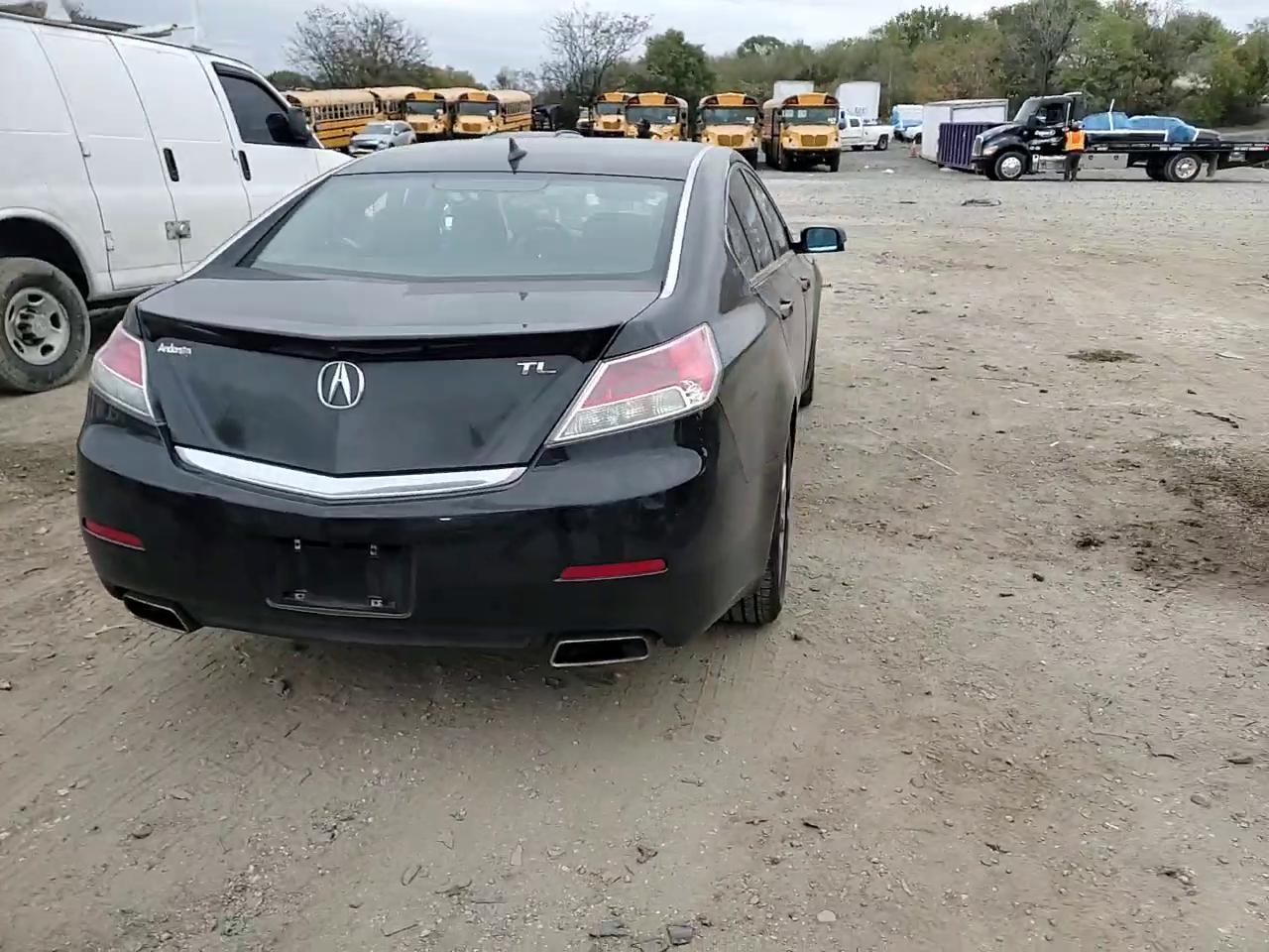 Фото: 19UUA8F54EA005737