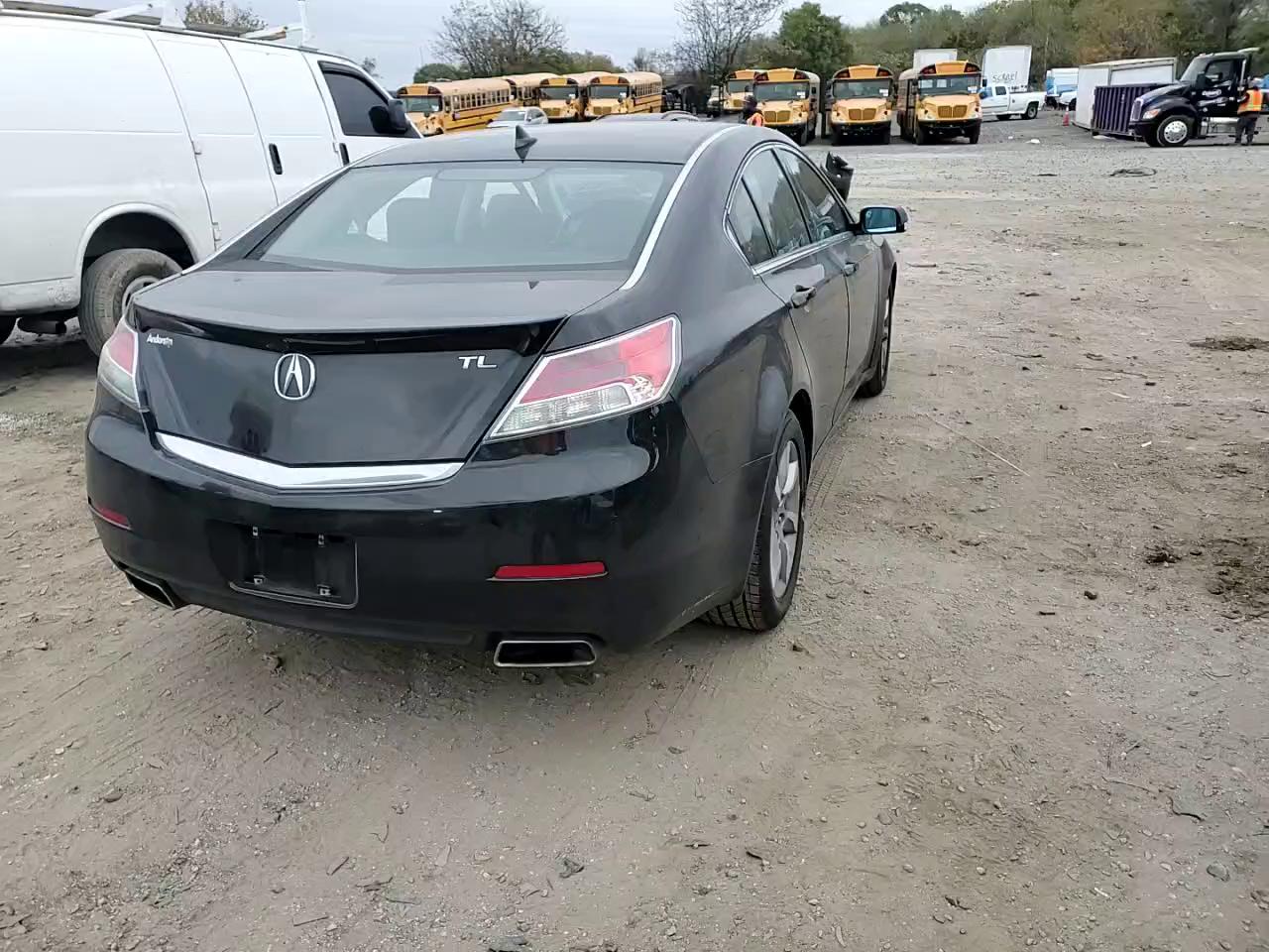 Фото: 19UUA8F54EA005737