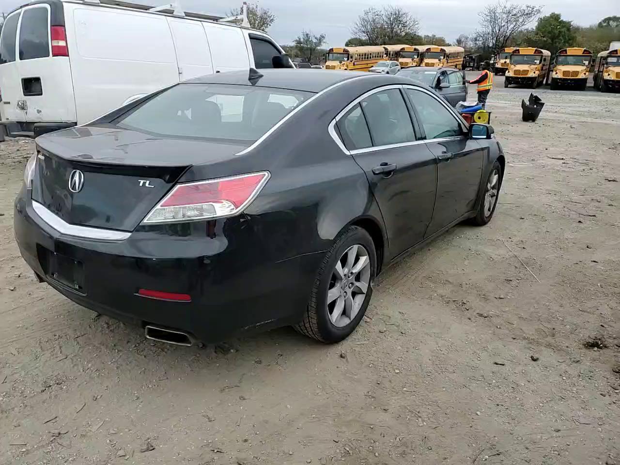 Фото: 19UUA8F54EA005737