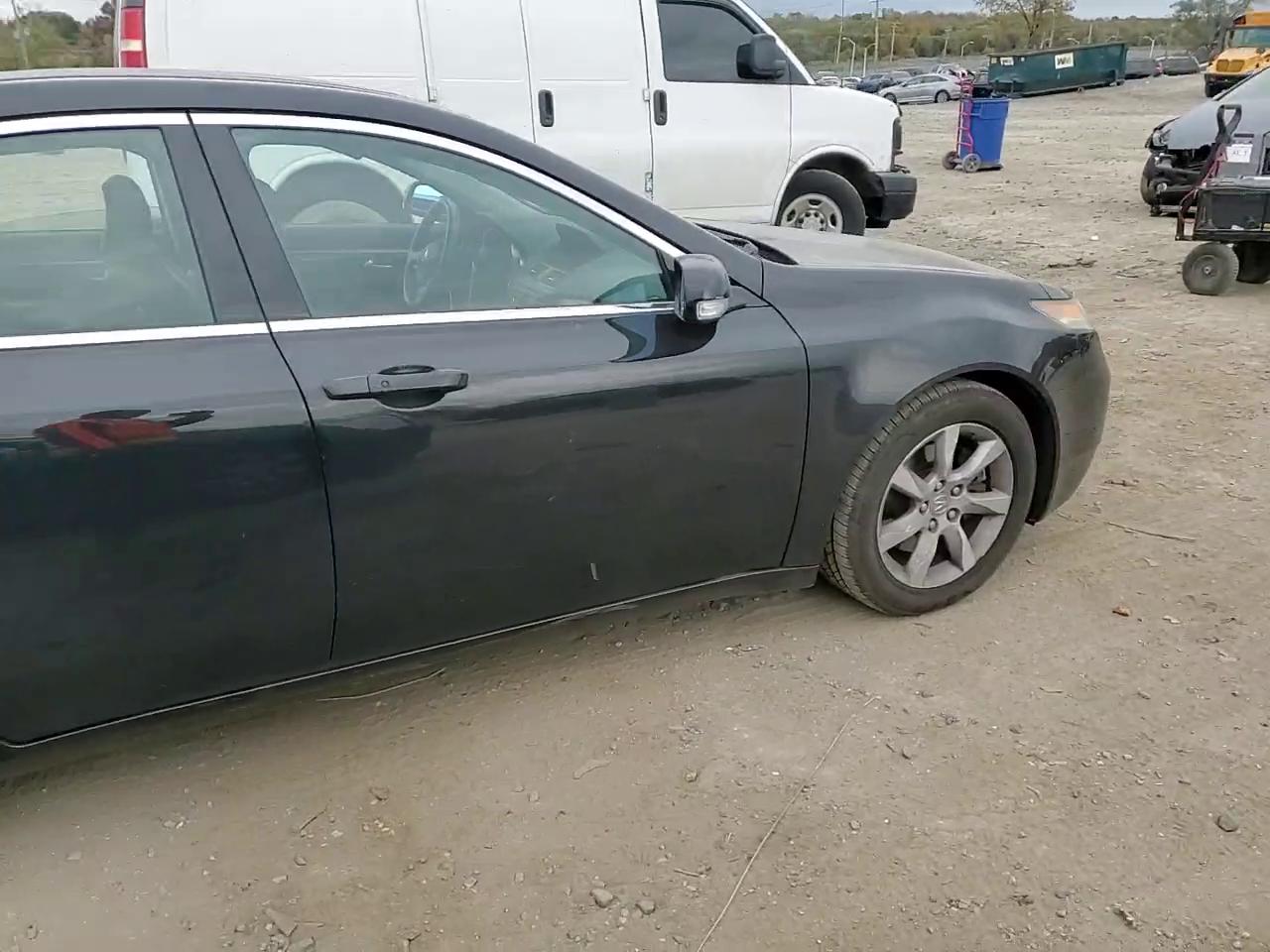 Фото: 19UUA8F54EA005737