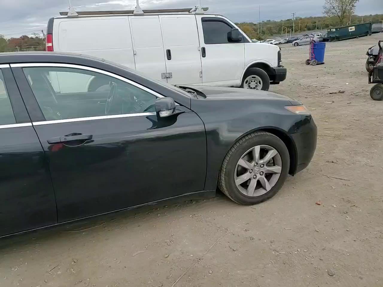 Фото: 19UUA8F54EA005737