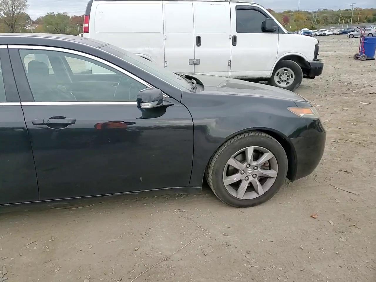 Фото: 19UUA8F54EA005737