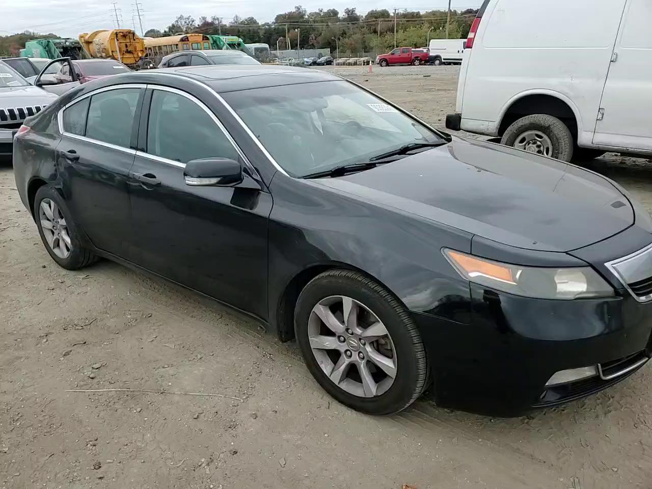 Фото: 19UUA8F54EA005737