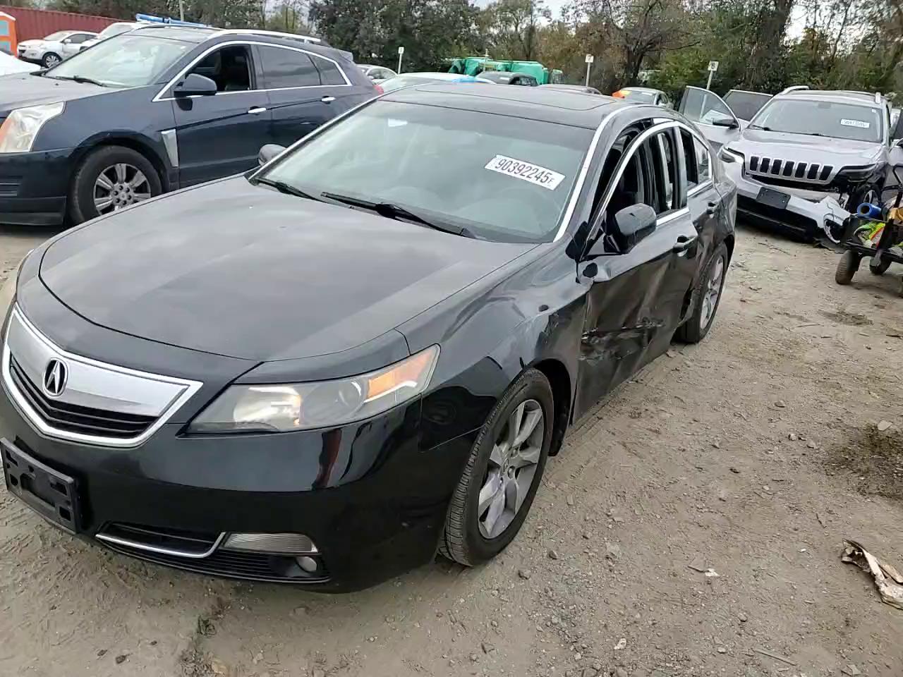 Фото: 19UUA8F54EA005737