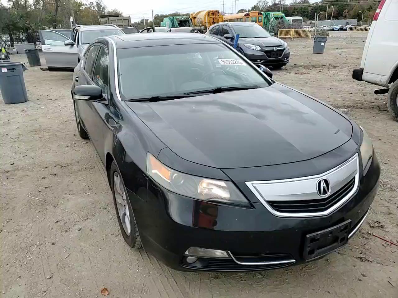 Фото: 19UUA8F54EA005737