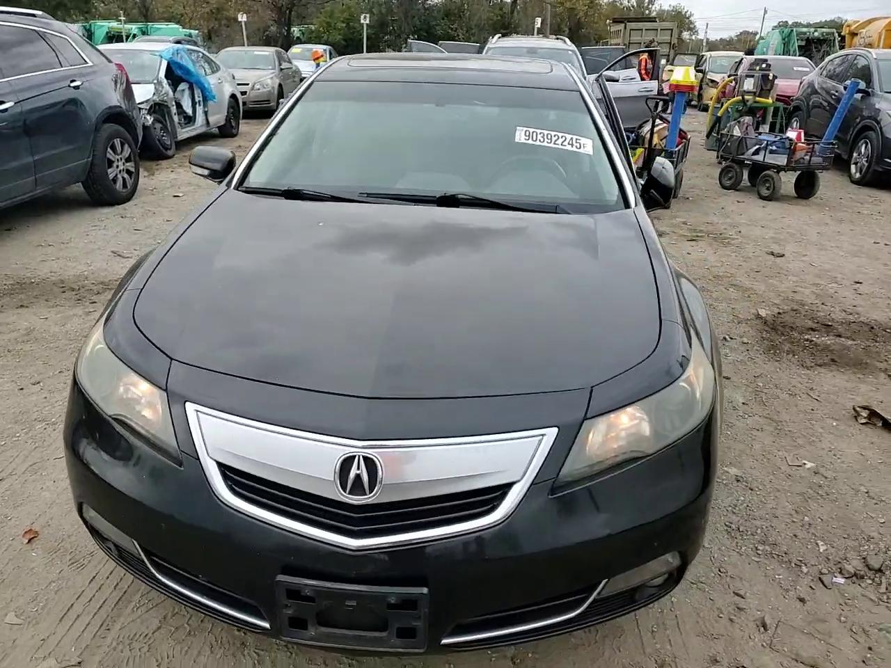 Фото: 19UUA8F54EA005737