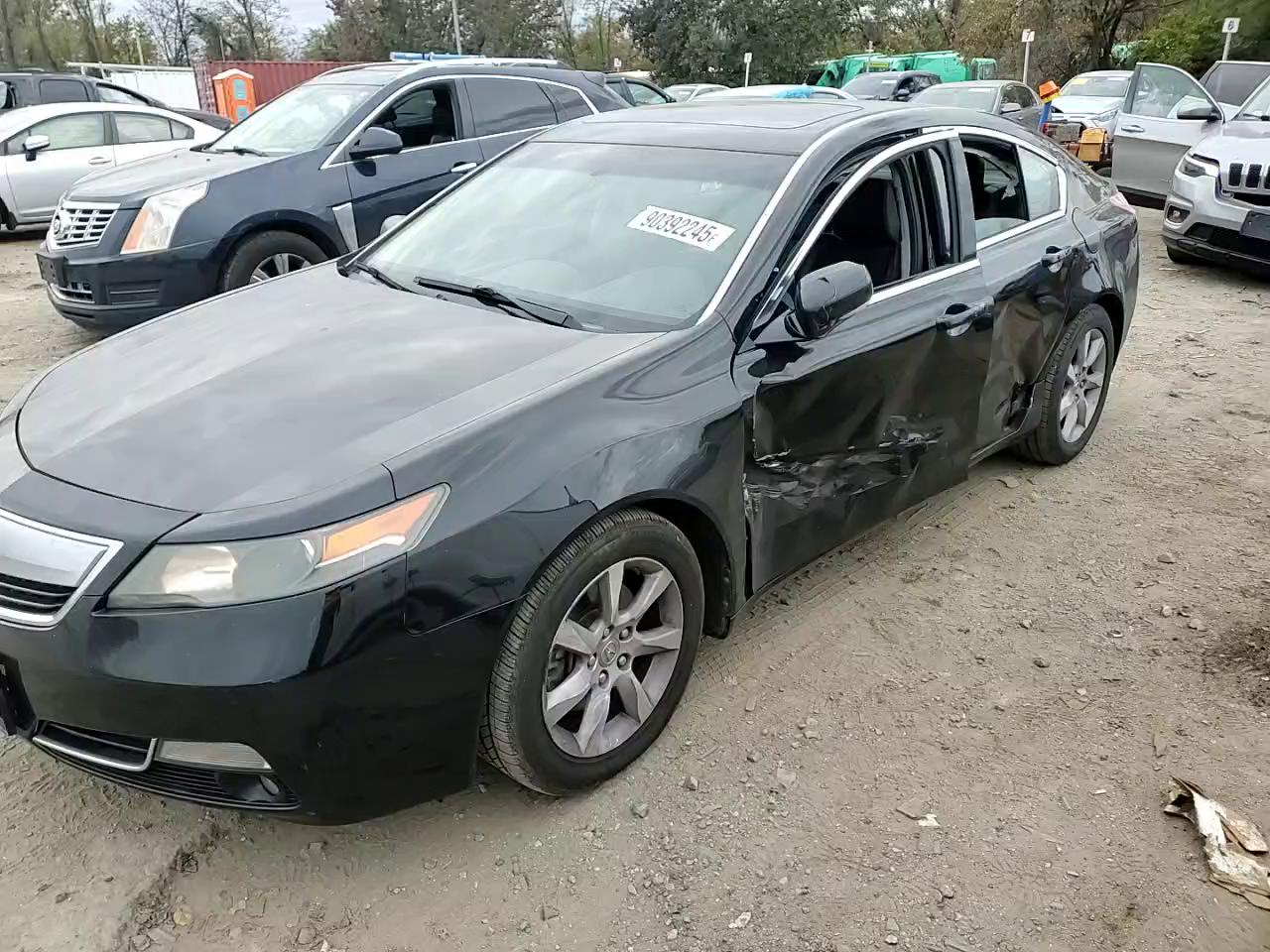 Фото: 19UUA8F54EA005737