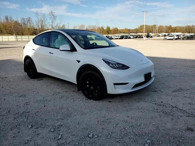 2021 Tesla Model Y VIN: 5YJYGDEE0MF119779 Lot: 90605855