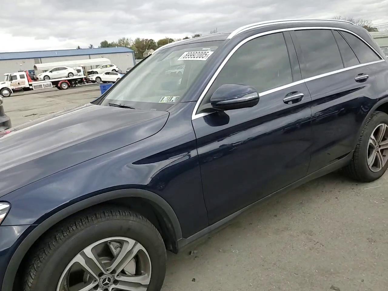 Фото: WDC0G4KB8KV161858