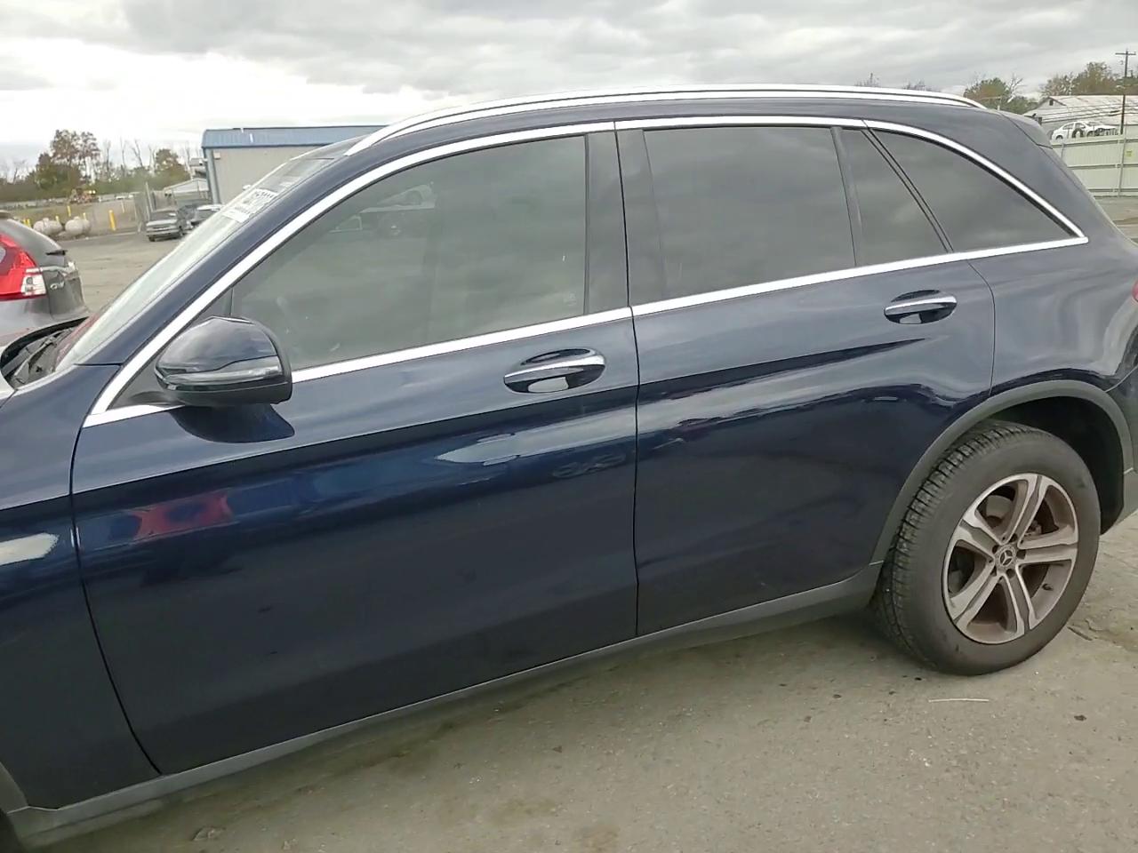 Фото: WDC0G4KB8KV161858