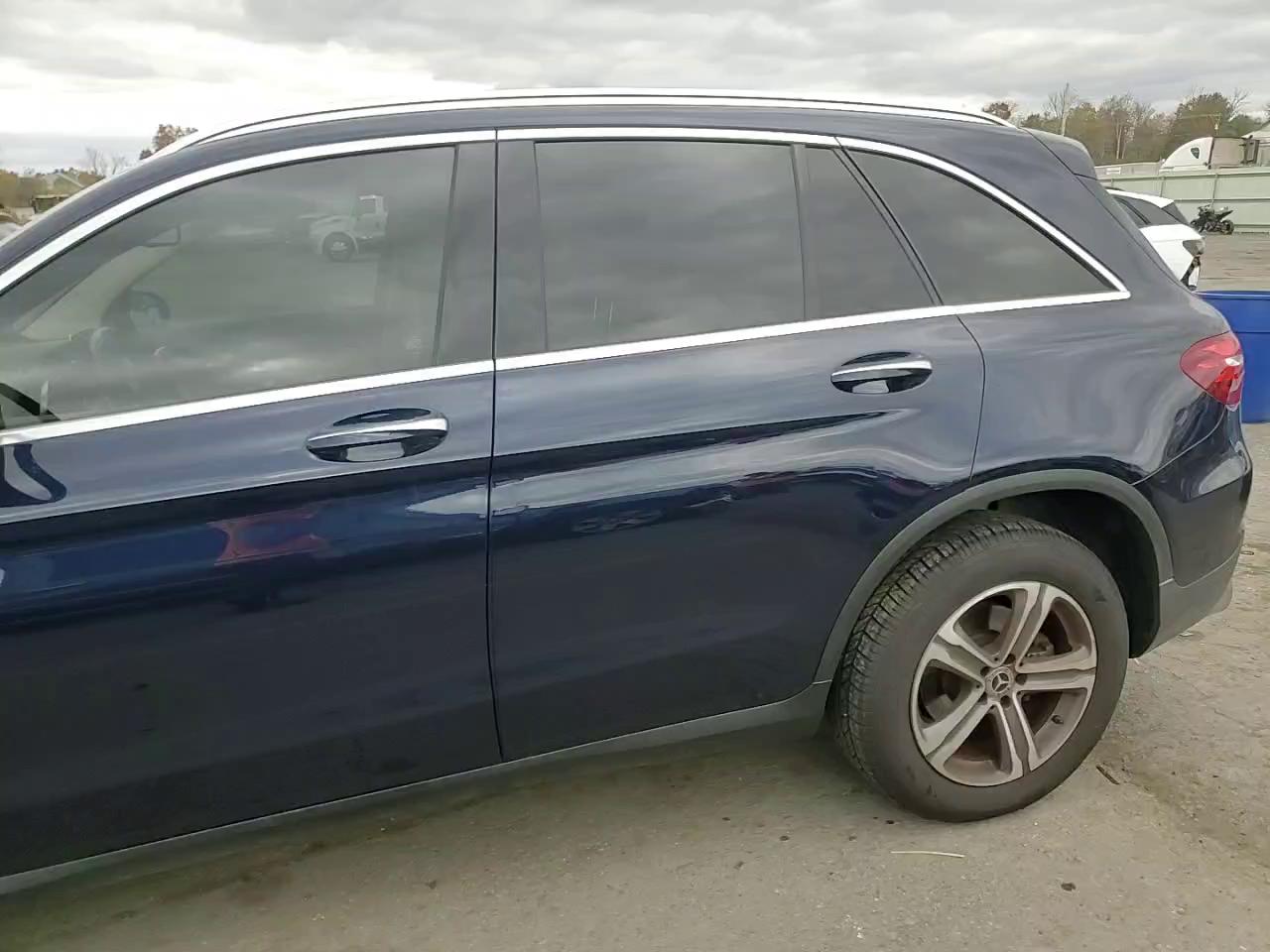 Фото: WDC0G4KB8KV161858