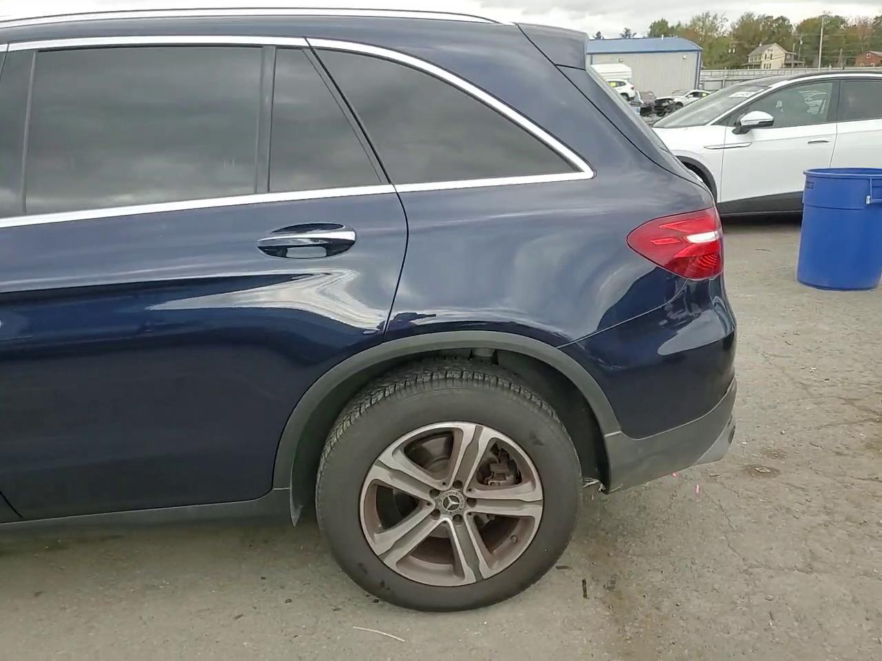 Фото: WDC0G4KB8KV161858