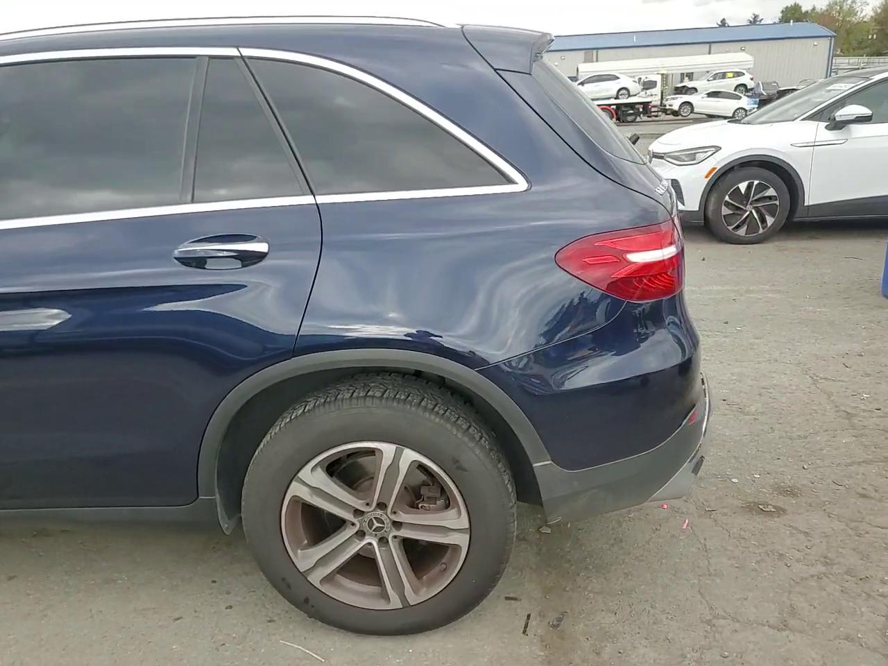 Фото: WDC0G4KB8KV161858