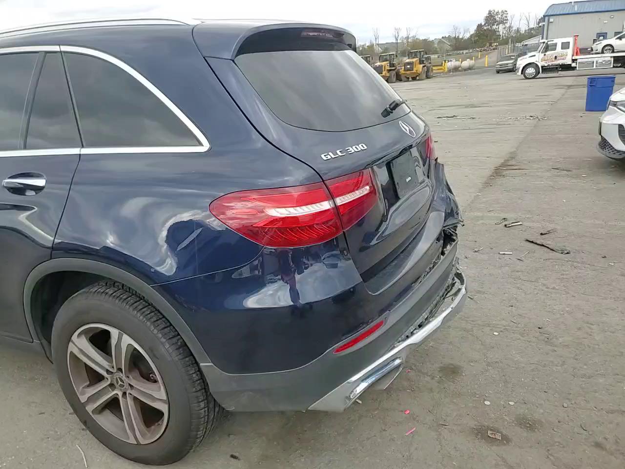 Фото: WDC0G4KB8KV161858