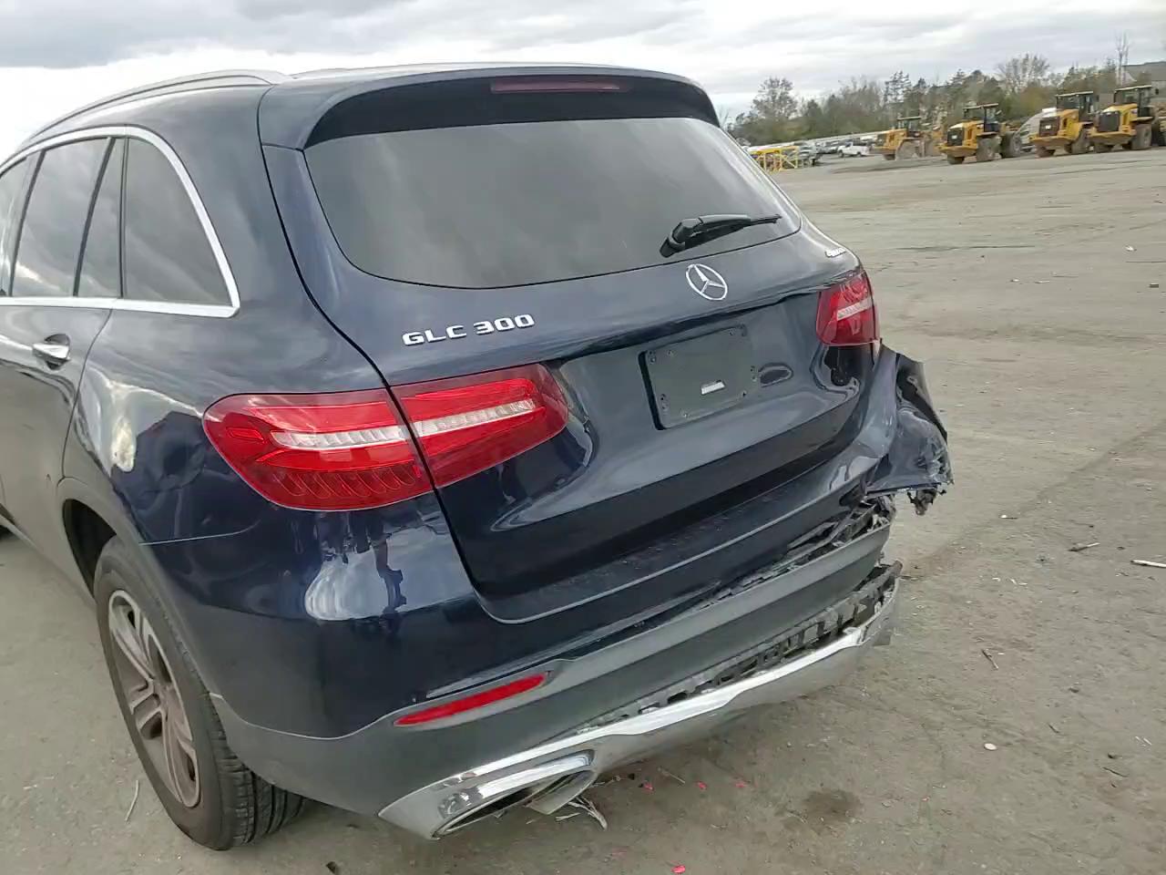 Фото: WDC0G4KB8KV161858