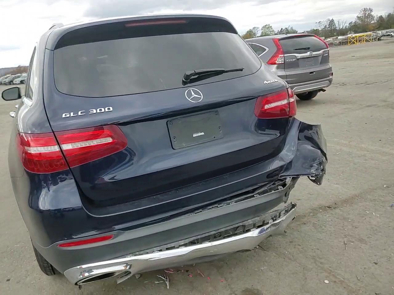 Фото: WDC0G4KB8KV161858