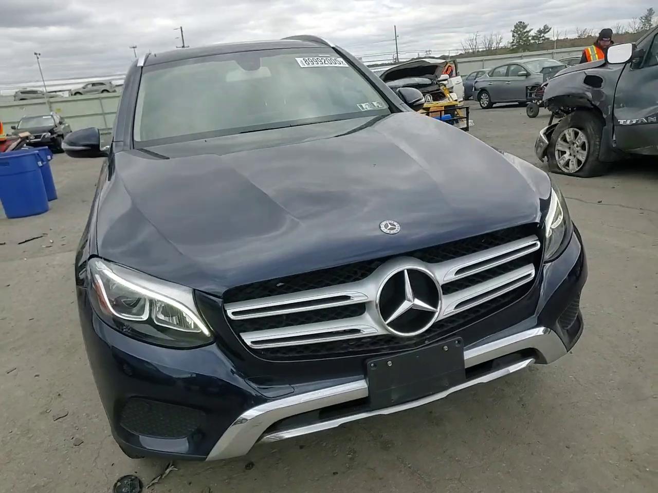 Фото: WDC0G4KB8KV161858