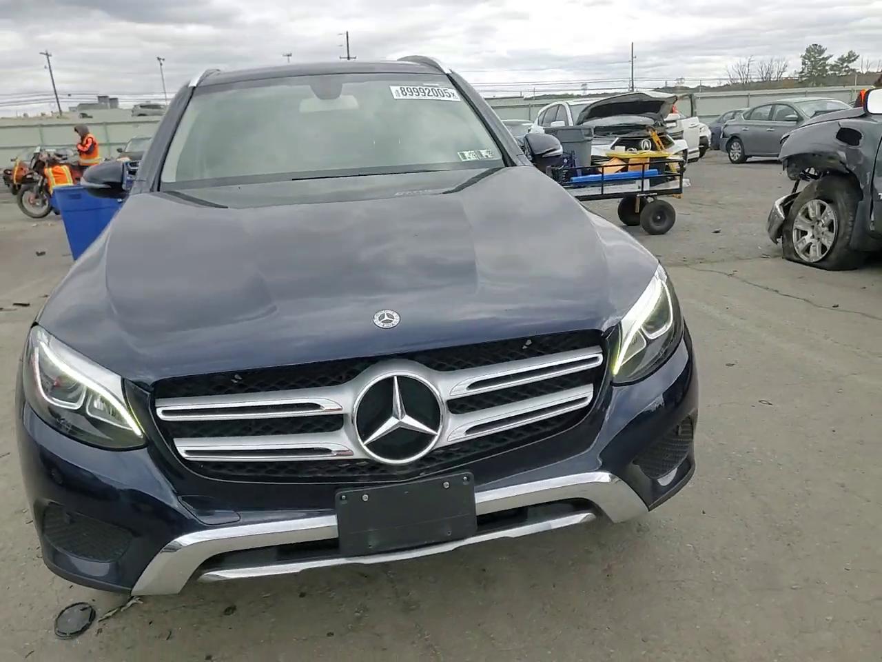 Фото: WDC0G4KB8KV161858