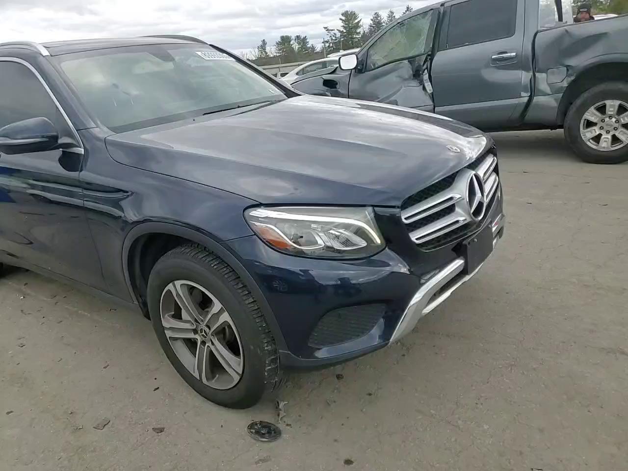 Фото: WDC0G4KB8KV161858