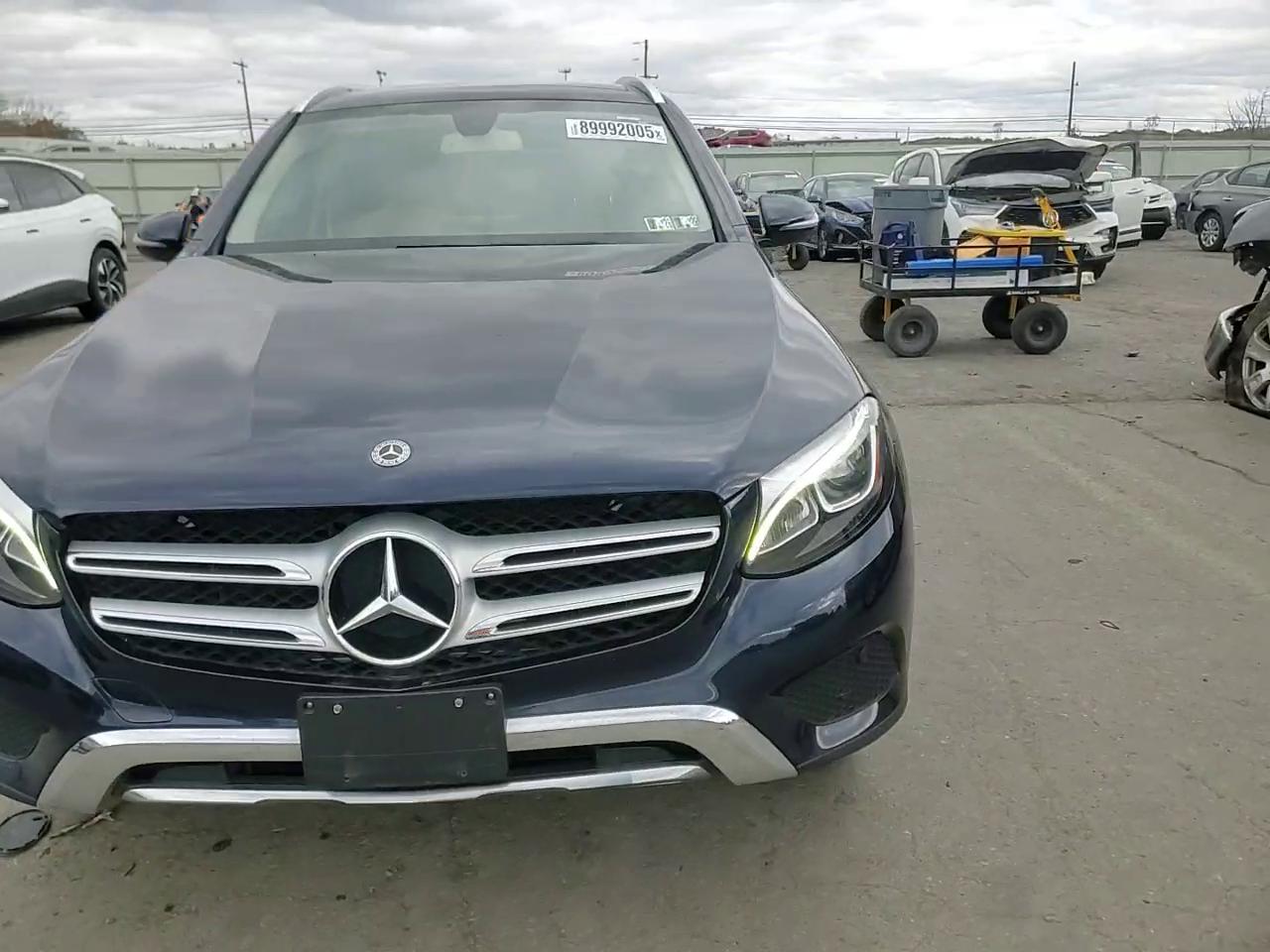 Фото: WDC0G4KB8KV161858