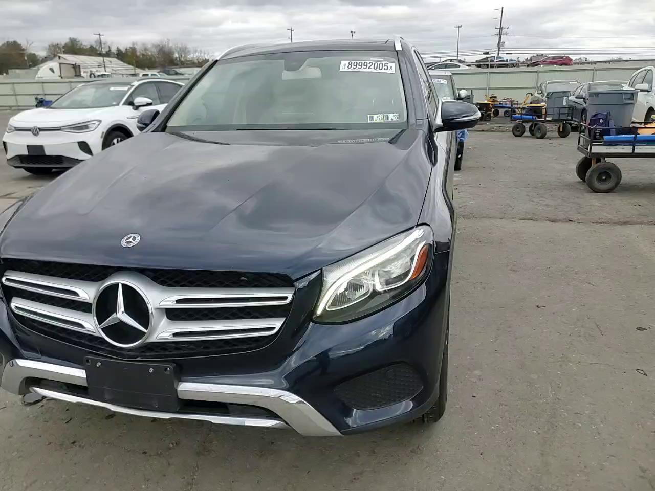 Фото: WDC0G4KB8KV161858