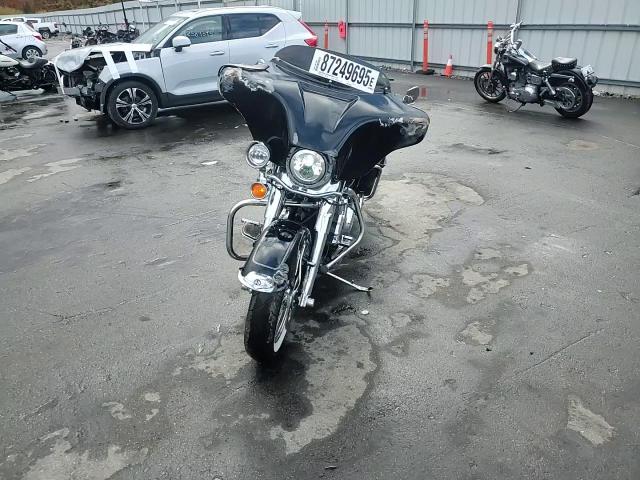 2011 Harley-Davidson Flhrc VIN: 1HD1FRM10BB660586 Lot: 87249695