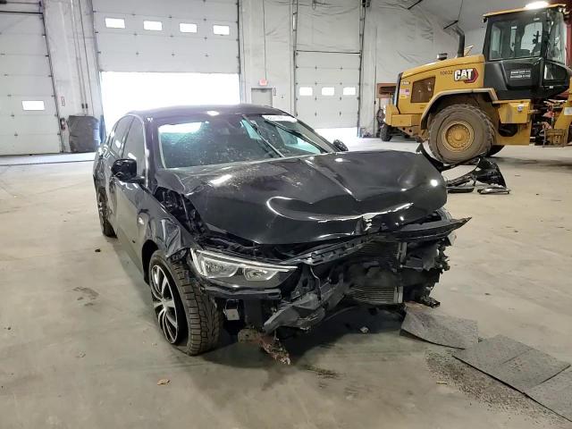 2018 Buick Regal Essence VIN: W04GR6SX8J1113153 Lot: 86717635