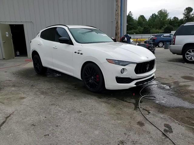 2022 Maserati Levante Base VIN: ZN661XUA7NX402694 Lot: 89894625
