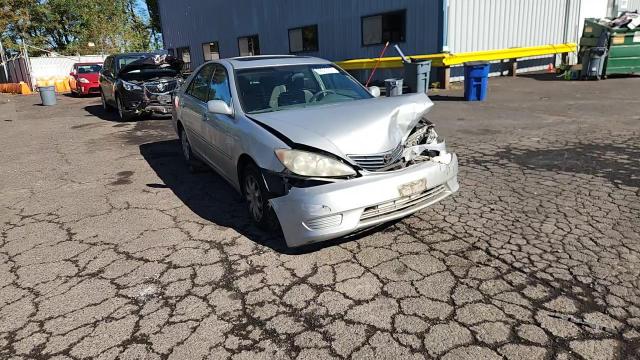 2005 Toyota Camry Le VIN: 4T1BE30K85U594118 Lot: 86537255