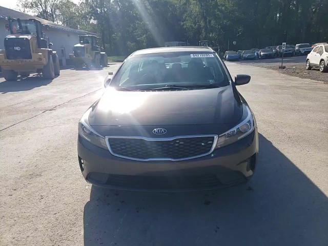 2018 Kia Forte Lx VIN: 3KPFK4A70JE199003 Lot: 84219205